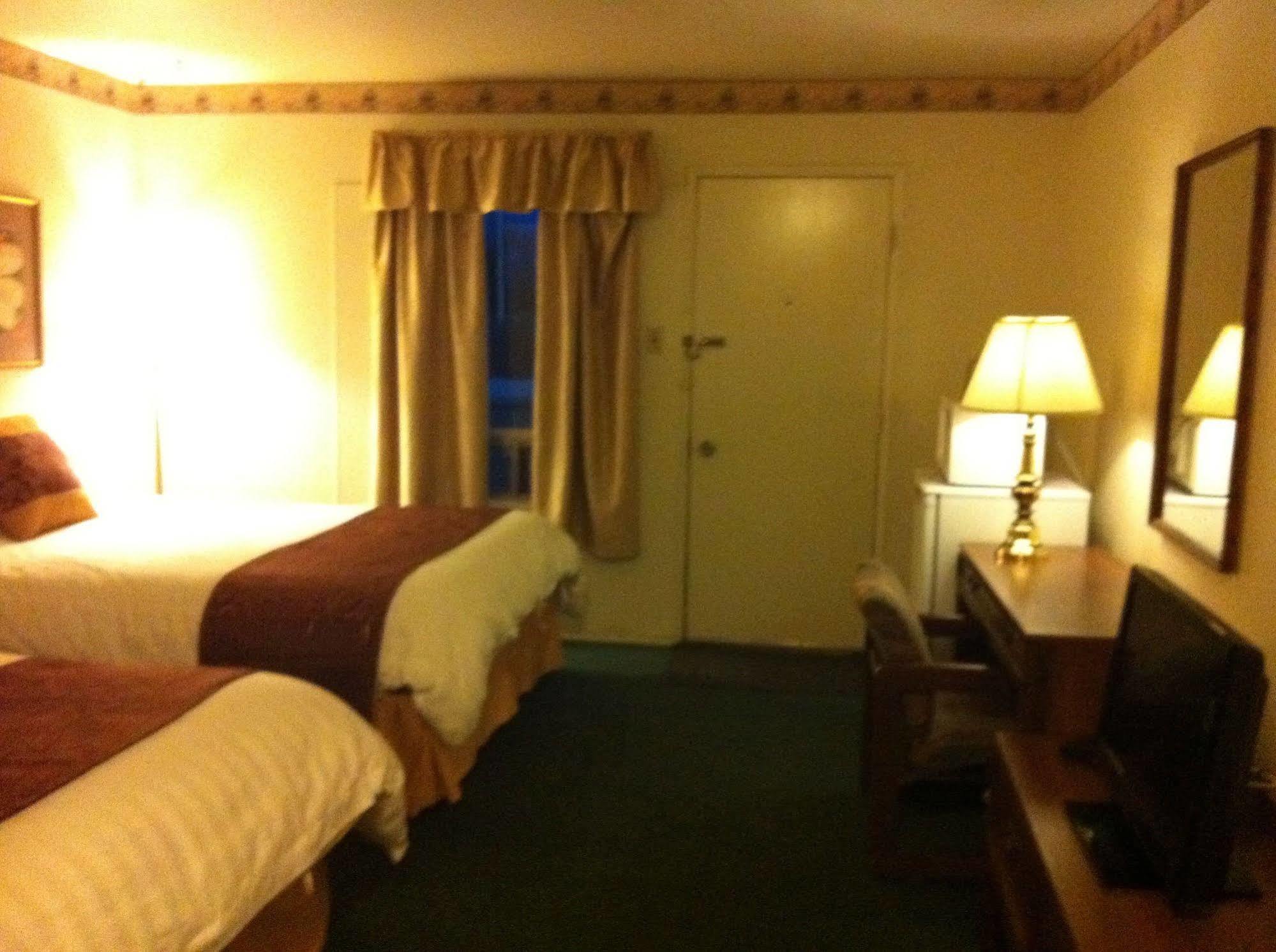 Redwood Motor Inn Brandon Kültér fotó